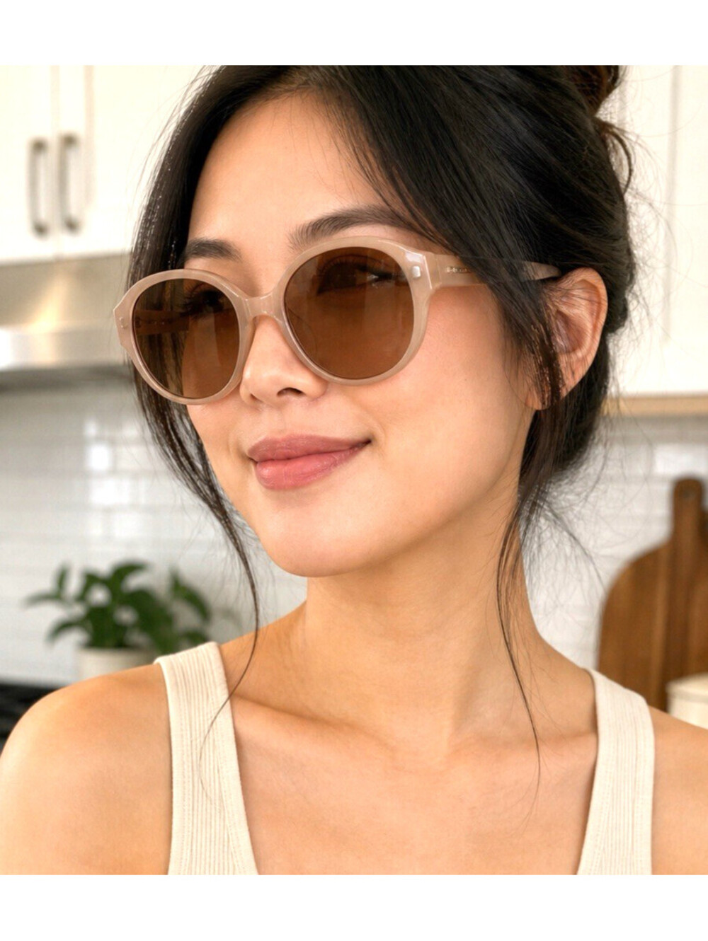 Coach HC8051F Claire Rose Pink Sunglasses Brown Gradient w/ Case